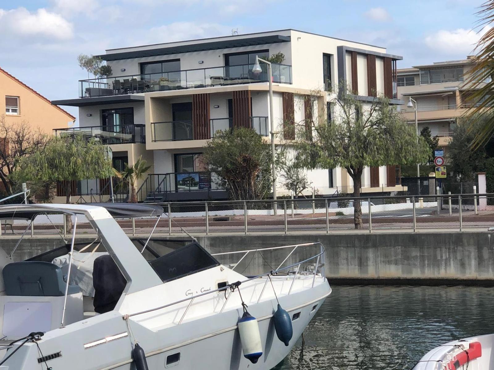 Appartement Neuf, Climatise Et Au Calme A